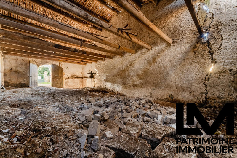 Maison - 340 m² - 1 pièce