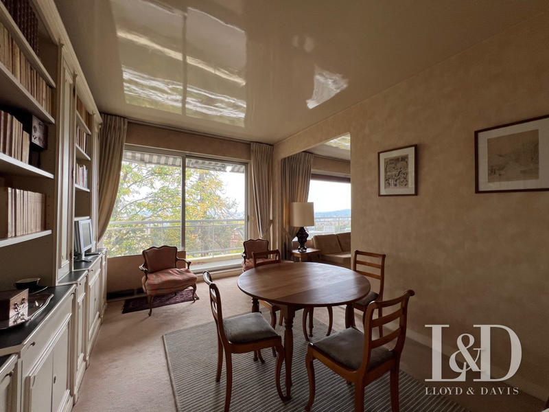 Appartement - 145 m² - 5 pièces