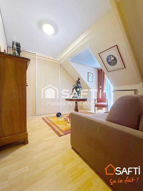 Maison - 99 m² - 5 pièces