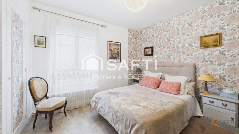 Maison de ville - 248 m² - 8 pièces