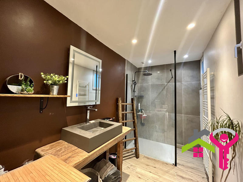 Maison - 160 m² - 5 pièces