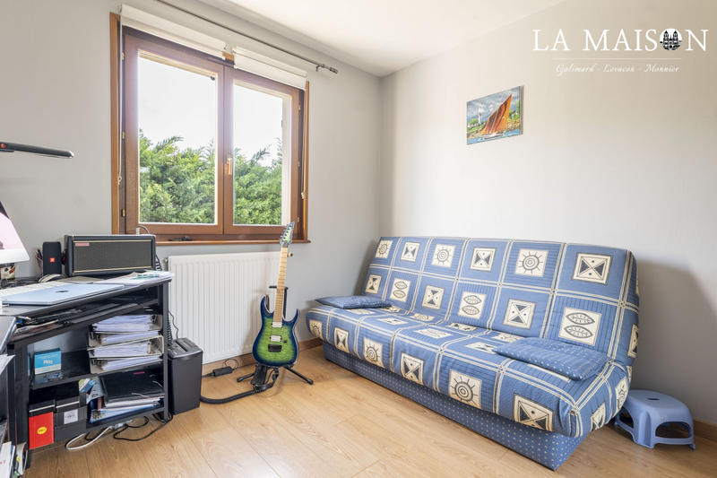 Maison traditionnelle - 136 m² - 7 pièces