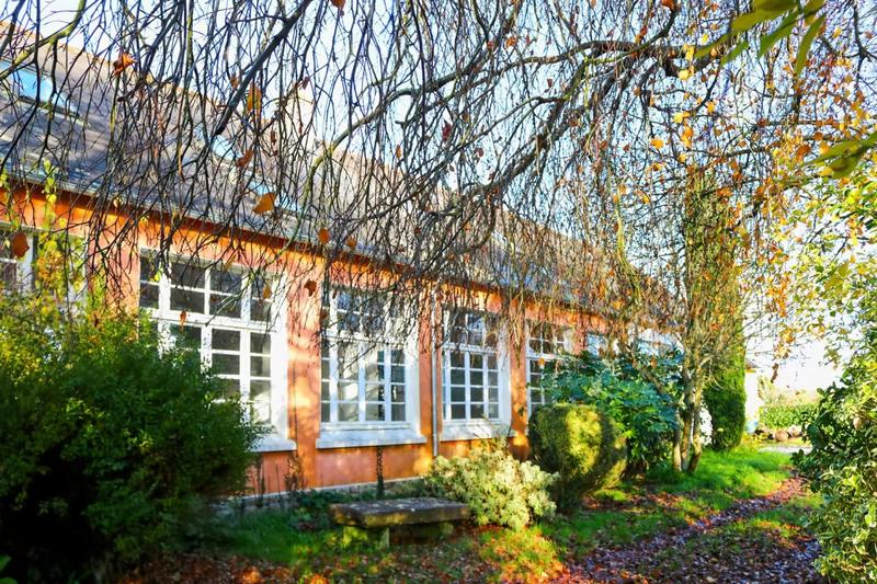 Maison - 360 m² - 8 pièces