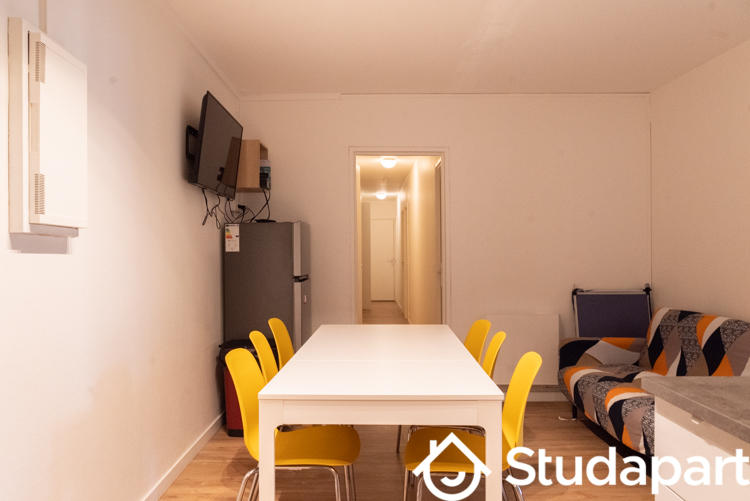 Chambre - 10 m² - 1 pièce