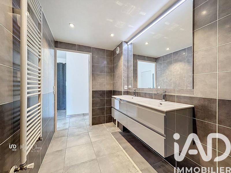 Appartement - 81 m² - 3 pièces