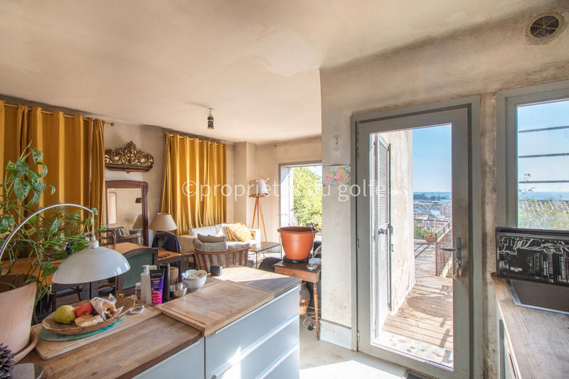 Maison - 99 m² - 5 pièces