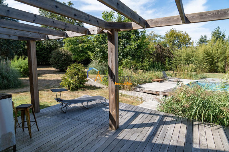 Maison - 280 m² - 7 pièces