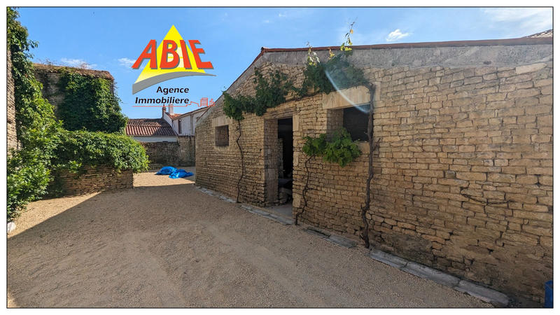 Maison - 127 m² - 2 pièces