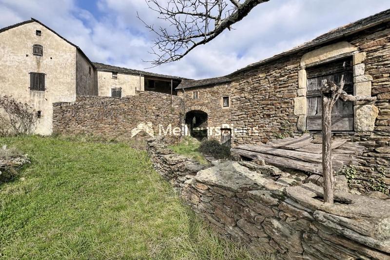 Propriété - 250 m² - 10 pièces