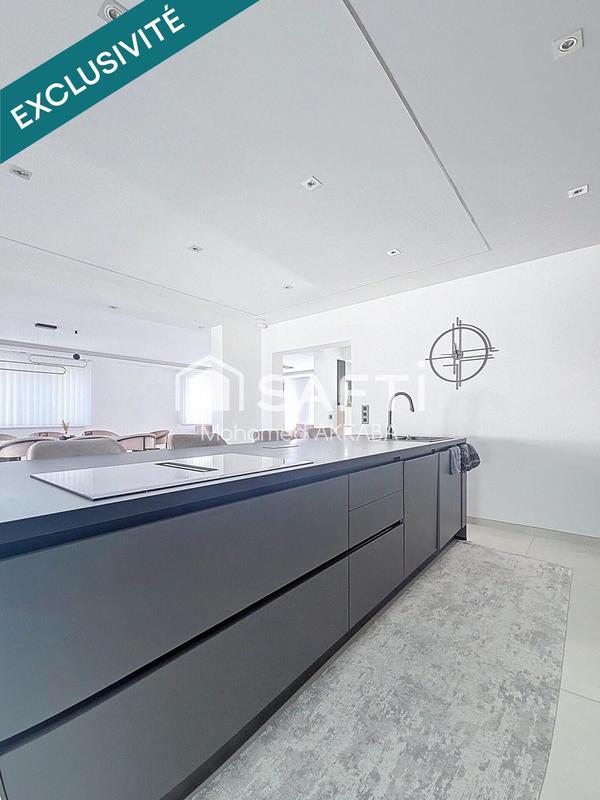 Maison - 180 m² - 7 pièces