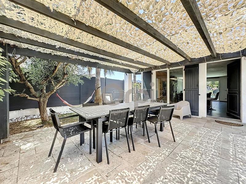 Maison - 111 m² - 6 pièces