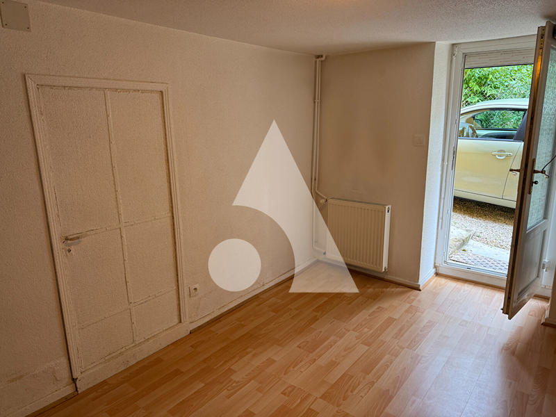 Maison - 99 m² - 5 pièces