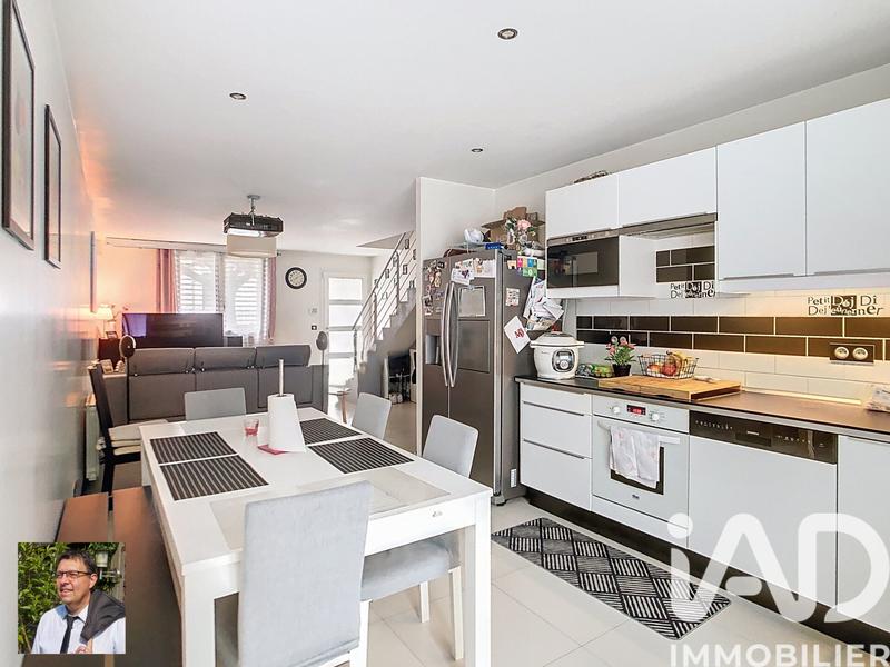 Maison - 98 m² - 5 pièces