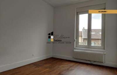 Appartement - 82 m² - 4 pièces