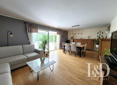 Maison traditionnelle - 134 m² - 6 pièces