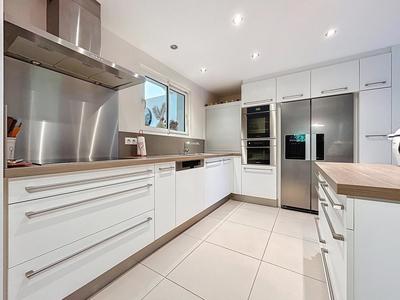 Maison - 138 m² - 7 pièces