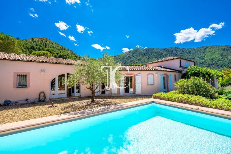 Villa - 145 m² - 7 pièces