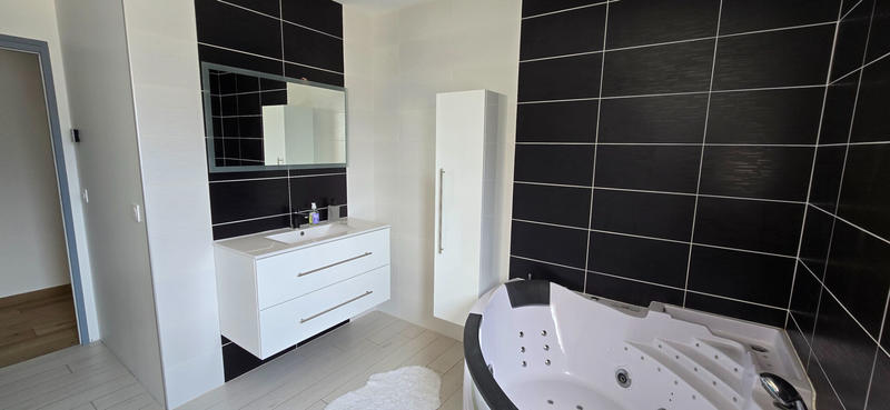 Maison - 130 m² - 6 pièces