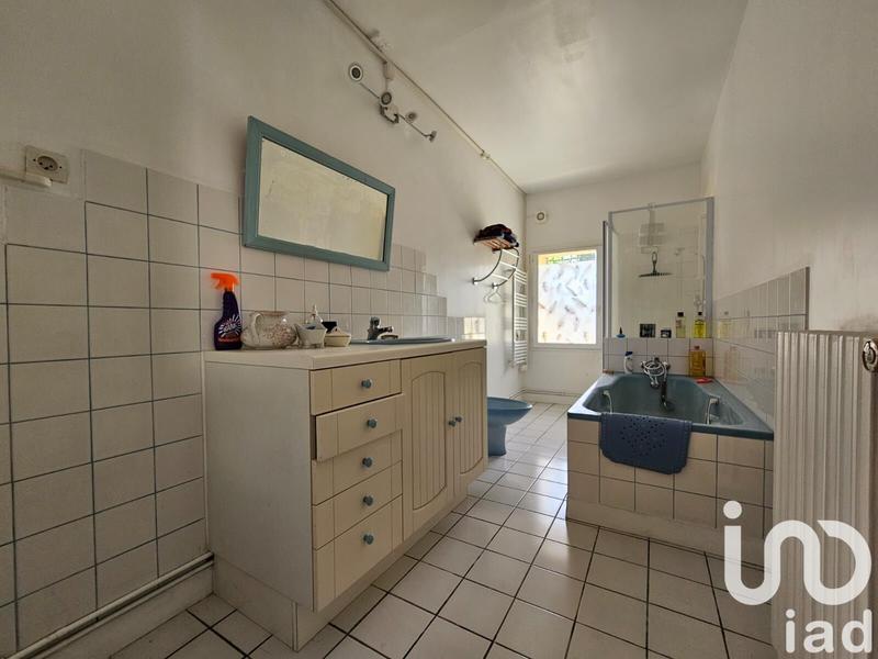 Maison de village - 360 m² - 8 pièces