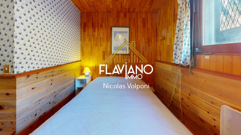 Appartement - 100 m² - 5 pièces