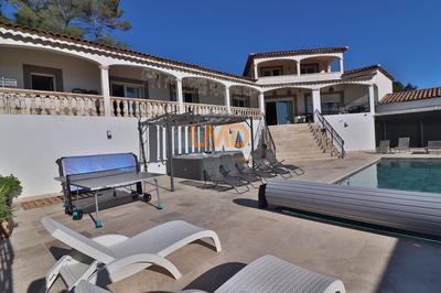 Propriété - 370 m² - 13 pièces