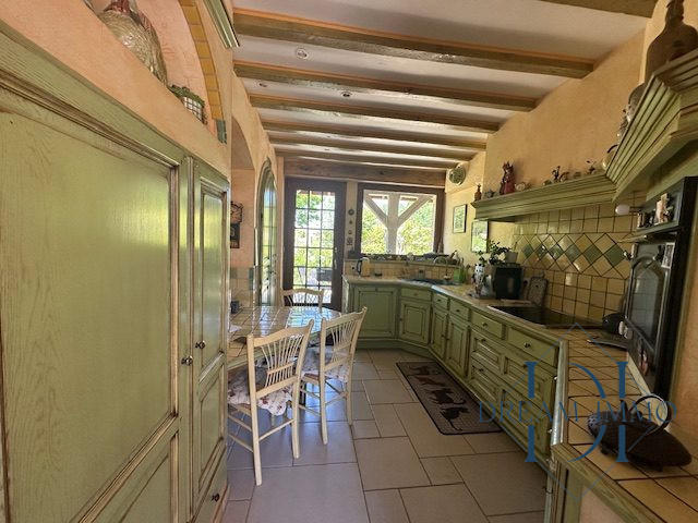 Maison ancienne - 240 m² - 10 pièces