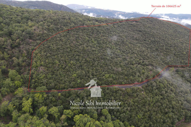 Terrain - 106 625 m²