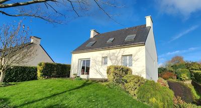 Maison - 92 m² - 5 pièces