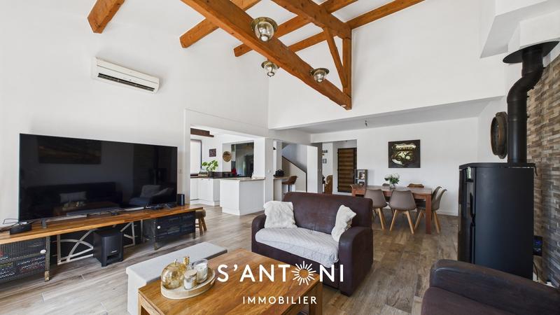 Maison - 189 m² - 5 pièces