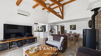 Maison - 189 m² - 5 pièces