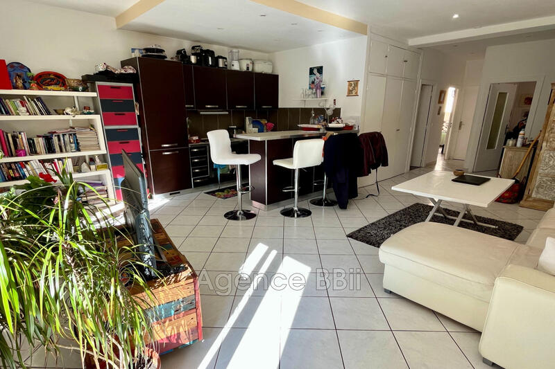 Appartement - 64 m² - 3 pièces