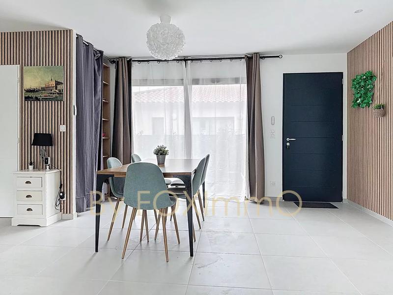 Villa - 102 m² - 4 pièces