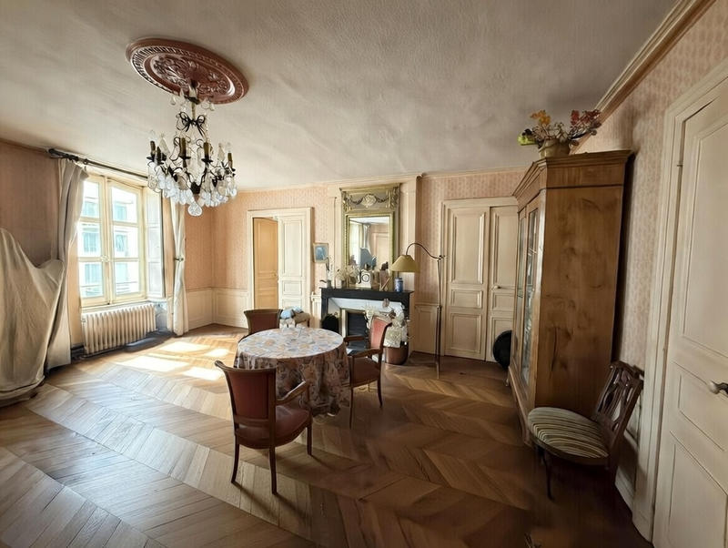 Appartement - 146 m² - 5 pièces