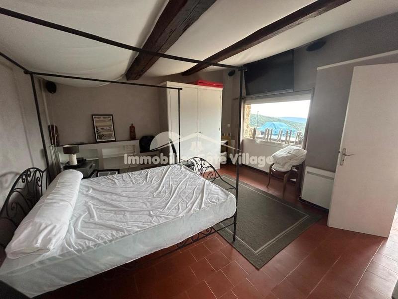 Studio - 125 m² - 5 pièces