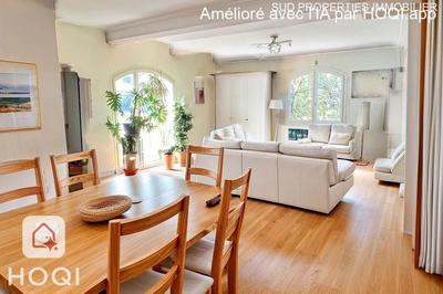 Propriété - 315 m² - 9 pièces