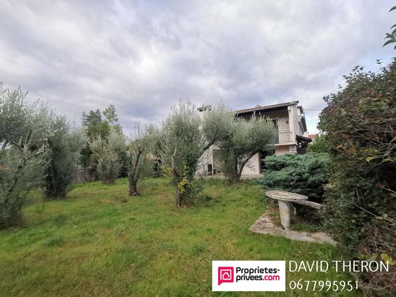 Maison - 174 m² - 14 pièces