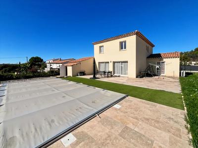 Maison - 136 m² - 5 pièces