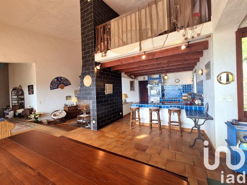 Maison - 180 m² - 6 pièces