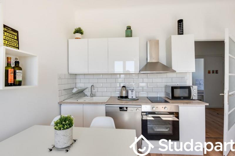 Chambre - 12 m² - 1 pièce