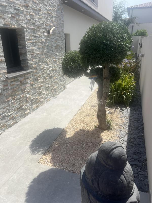 Maison - 170 m² - 5 pièces