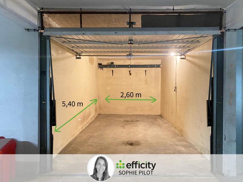 Parking / Garage - 14 m²