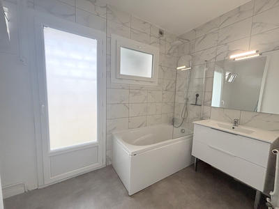 Appartement - 90 m² - 4 pièces