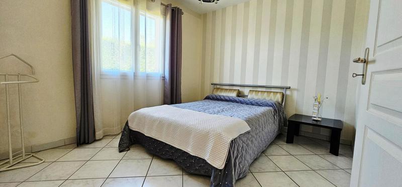 Maison - 181 m² - 7 pièces