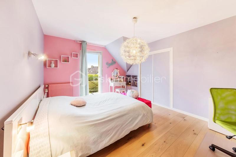 Maison - 305 m² - 8 pièces