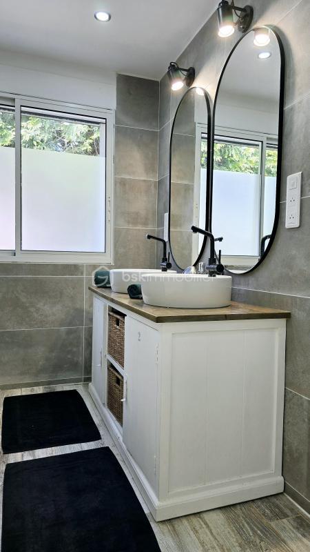 Maison - 180 m² - 8 pièces