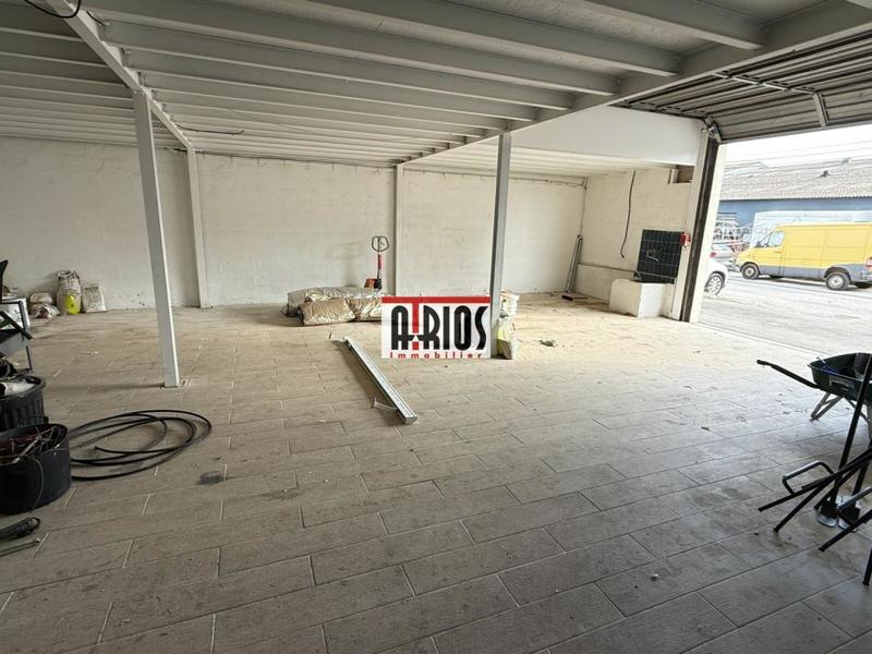 Local d'activité / Entrepôt - 285 m²