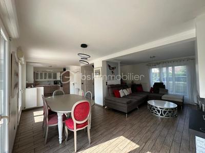 Maison - 128 m² - 7 pièces