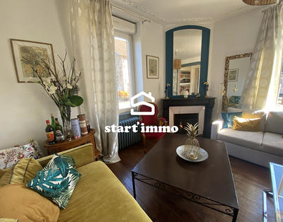 Maison - 331 m² - 11 pièces