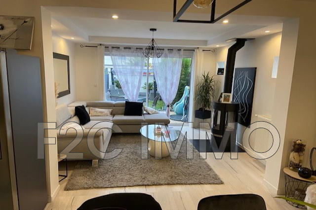 Maison - 95 m² - 4 pièces