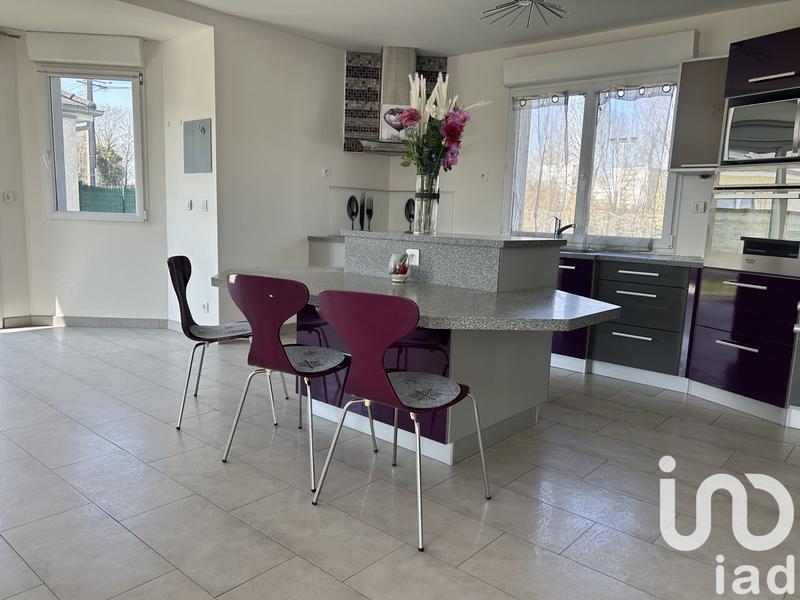 Maison - 225 m² - 6 pièces